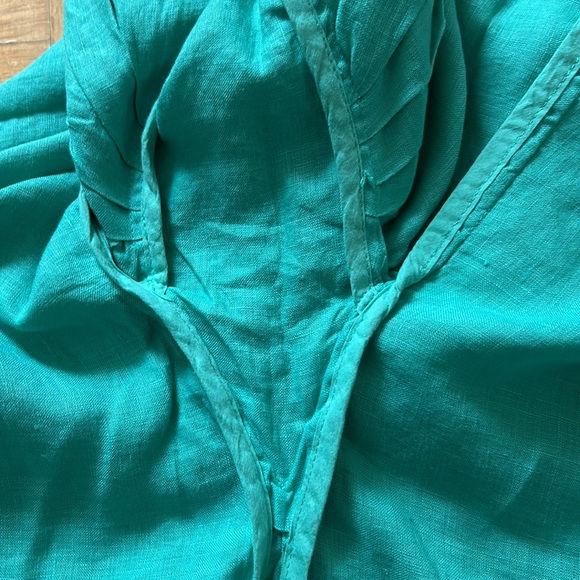 Linen - Picture 10 of 13